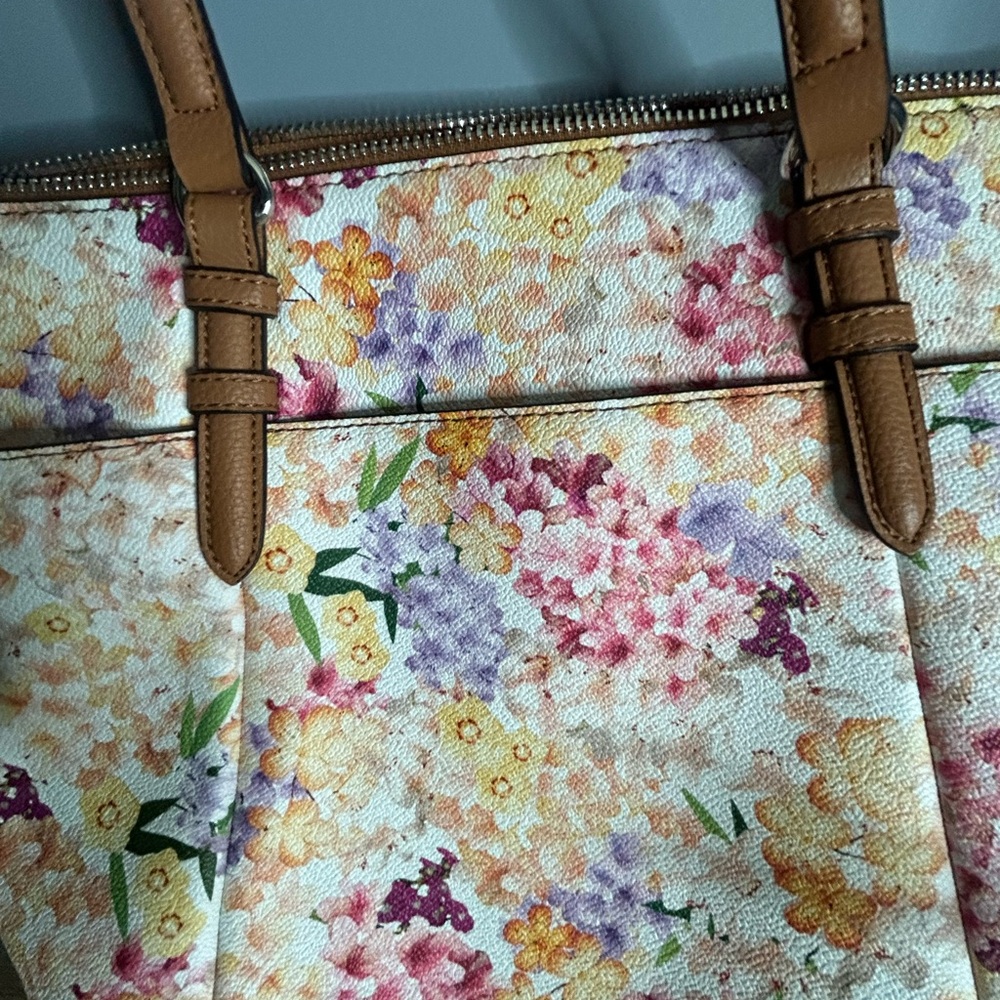 Dana Buchanan Floral Crossbody Satchel with Tan Accents - Picture 7 of 9